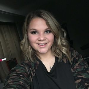 Meet your Posher, Bethany